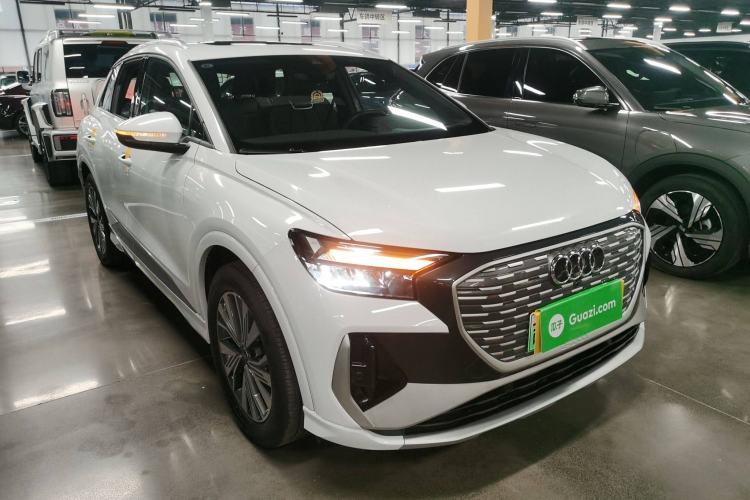 Used Audi Q4 e-tron 2024 40 e-tron Adventure Edition Front Right 45 Deg