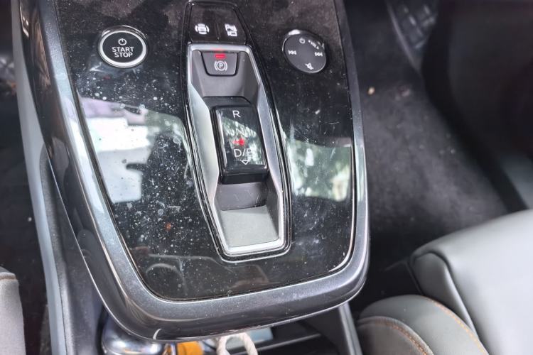 Used Audi Q4 e-tron 2024 40 e-tron Boundary Edition Gear Lever