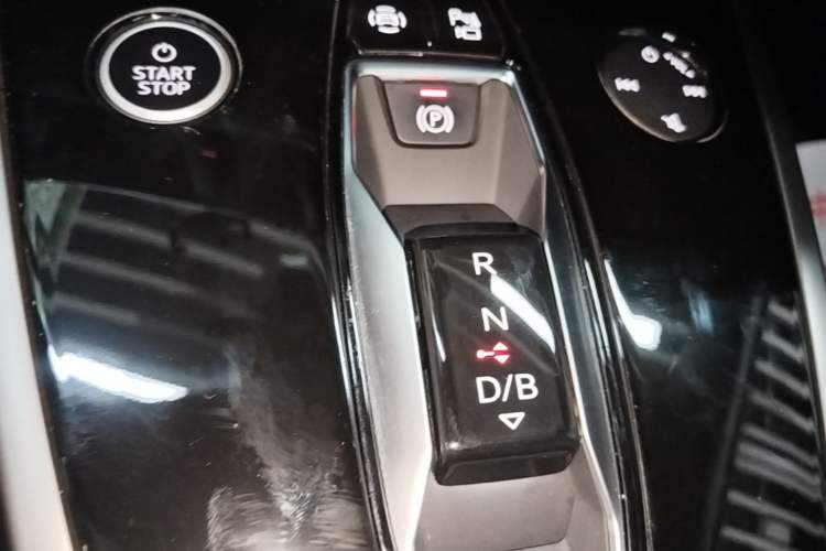 Used Audi Q4 e-tron 2024 40 e-tron Adventure Edition Gear Lever