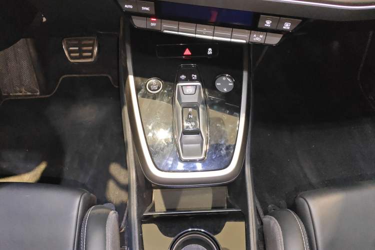 Used Audi Q4 e-tron 2024 40 e-tron Adventure Edition Gear Lever