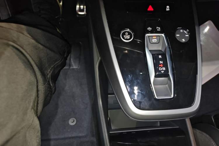 Used Audi Q4 e-tron 2024 40 e-tron Adventure Edition Gear Lever