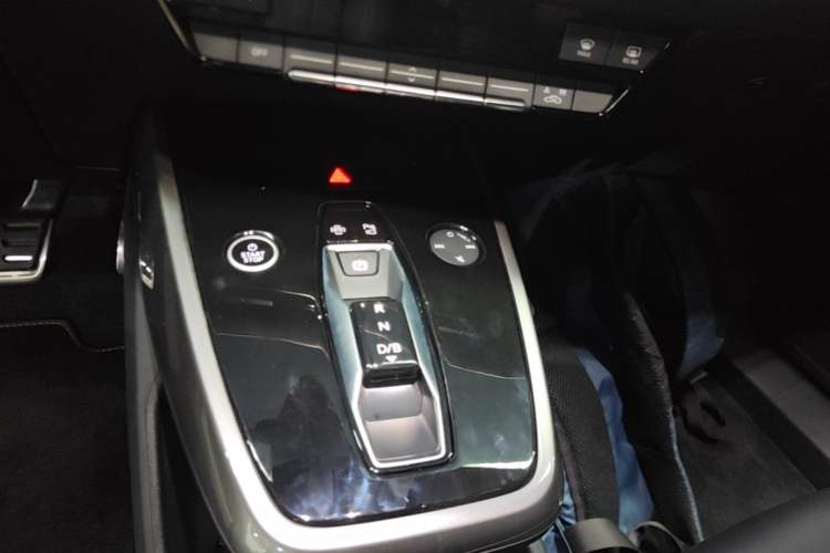 Used Audi Q4 e-tron 2024 40 e-tron Adventure Edition Gear Lever