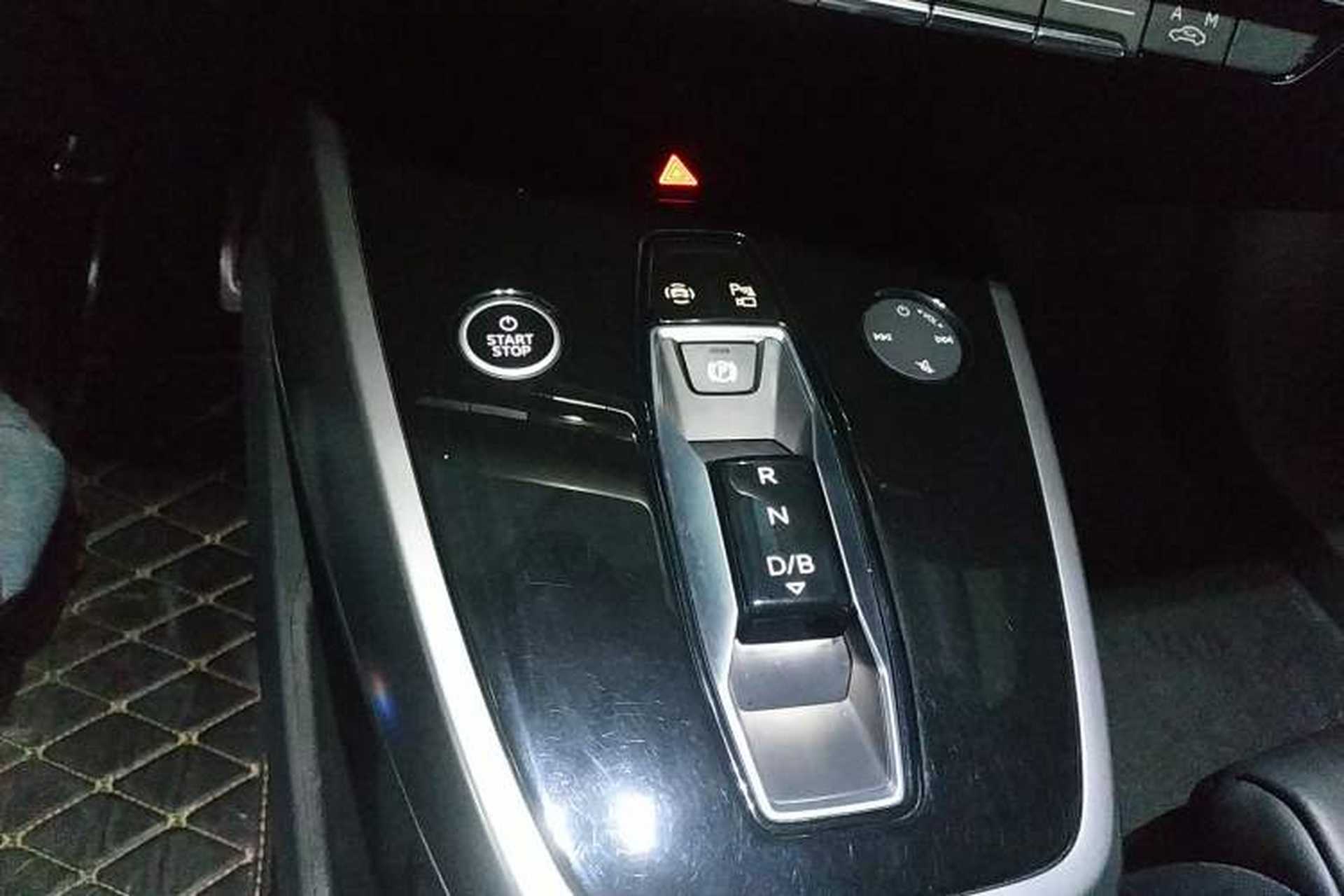 Used Audi Q4 e-tron 2024 40 e-tron Adventure Edition Gear Lever