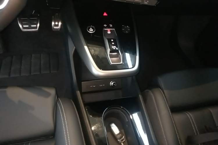 Used Audi Q4 e-tron 2024 40 e-tron Adventure Edition Gear Lever