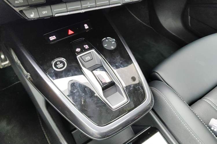 Used Audi Q4 e-tron 2024 50 e-tron quattro Creation Edition Midnight Gear Lever