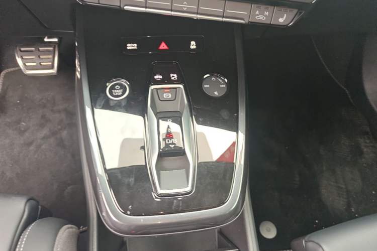 Used Audi Q4 e-tron 2024 40 e-tron Boundary Edition Gear Lever