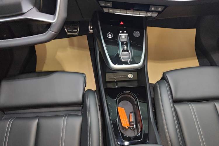 Used Audi Q4 e-tron 2024 40 e-tron Adventure Edition Gear Lever