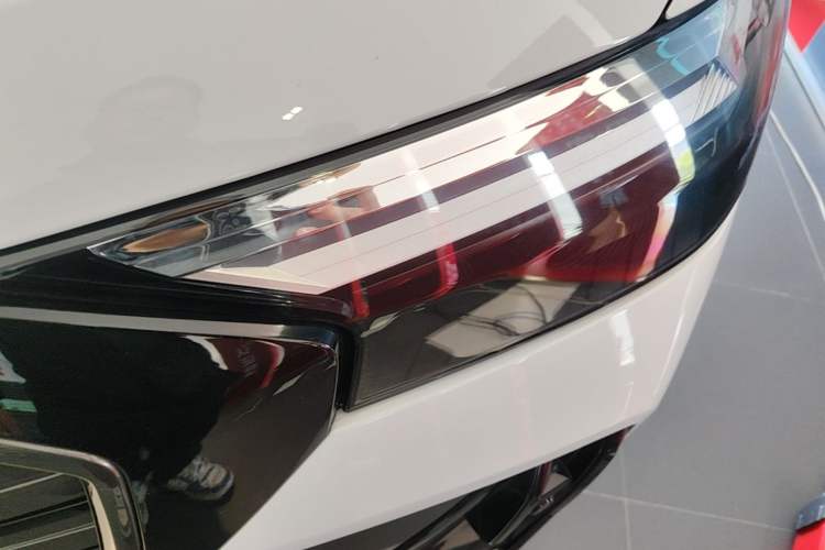 Used Audi Q4 e-tron 2024 50 e-tron quattro Creation Edition Midnight Left Front Headlight