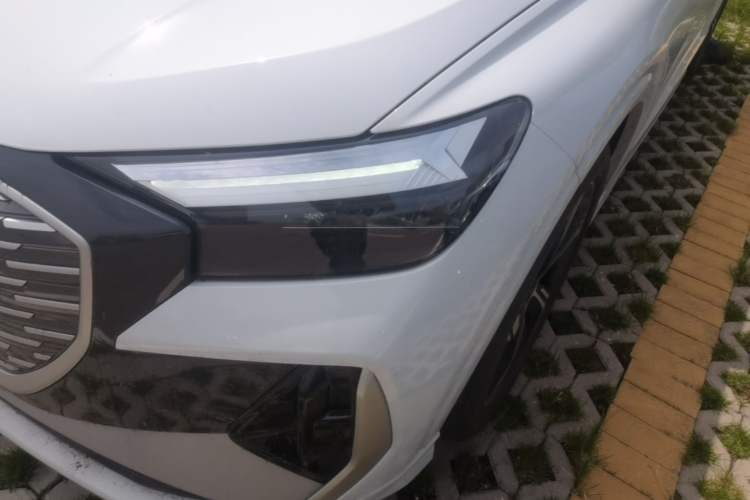 Used Audi Q4 e-tron 2024 40 e-tron Boundary Edition Left Front Headlight