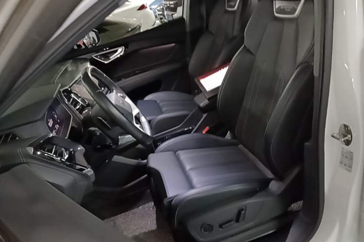 Used Audi Q4 e-tron 2024 40 e-tron Boundary Edition Left Front Seat
