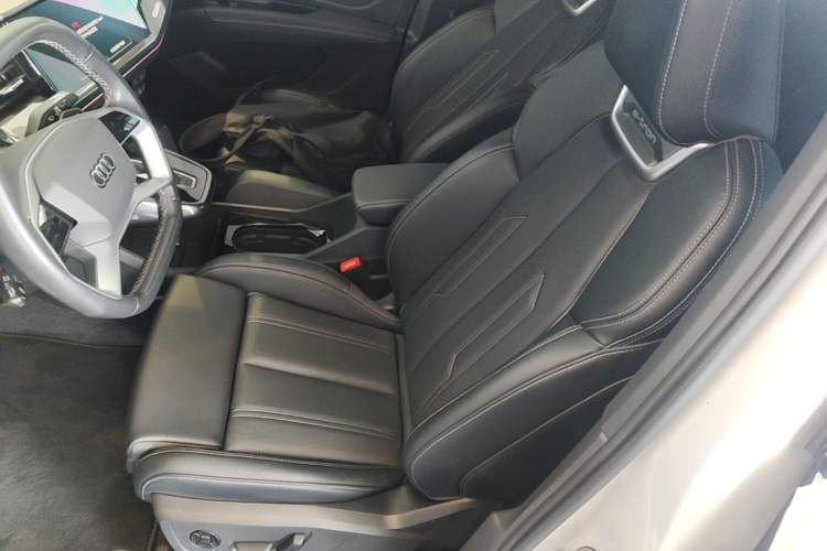 Used Audi Q4 e-tron 2024 50 e-tron quattro Creation Edition Midnight Left Front Seat