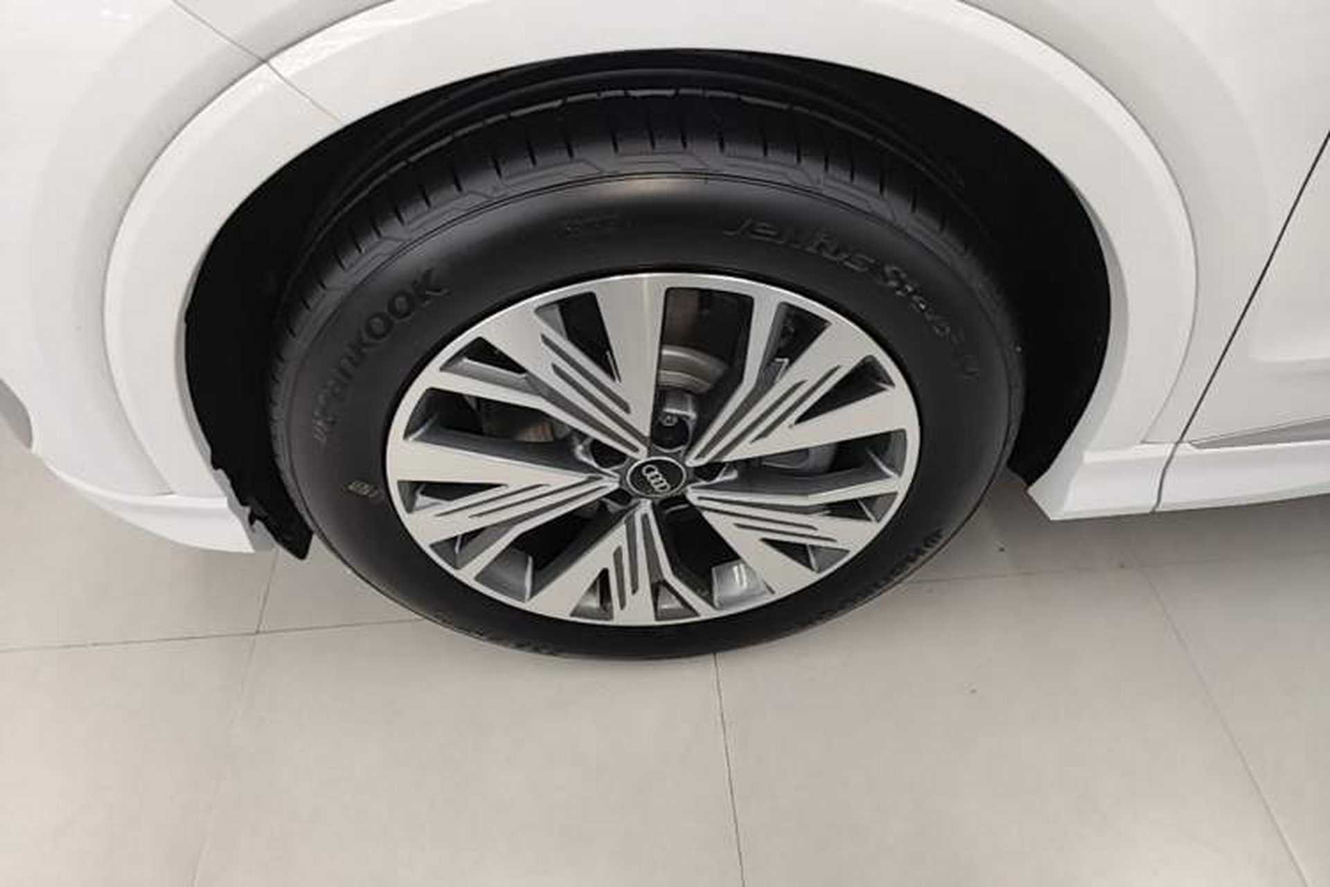 Used Audi Q4 e-tron 2024 40 e-tron Adventure Edition Left Front Wheel Hub