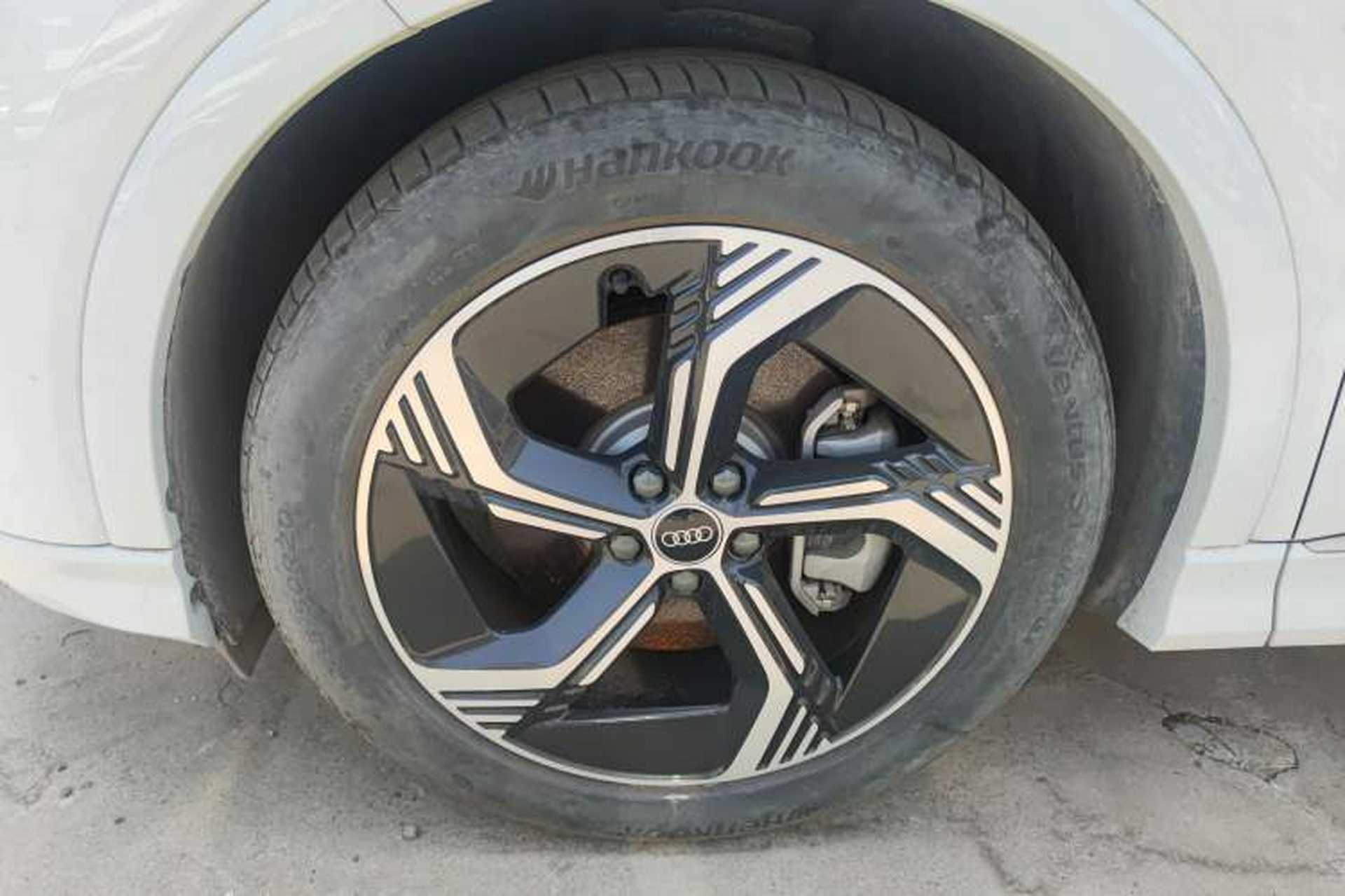 Used Audi Q4 e-tron 2024 40 e-tron Boundary Edition Left Front Wheel Hub