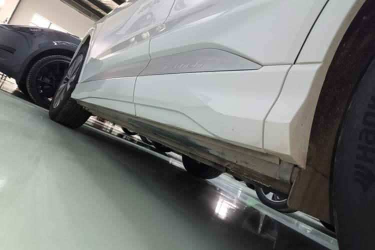 Used Audi Q4 e-tron 2024 40 e-tron Adventure Edition Left Side Sill