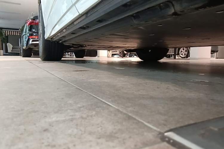 Used Audi Q4 e-tron 2024 40 e-tron Adventure Edition Left Side Sill