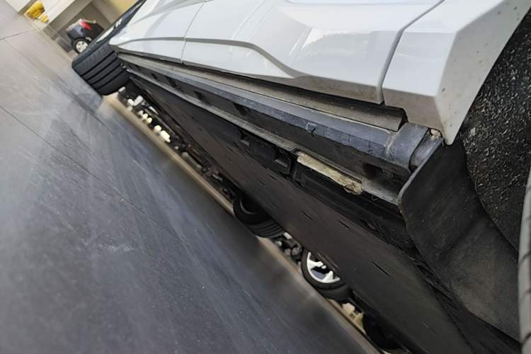 Used Audi Q4 e-tron 2024 40 e-tron Boundary Edition Left Side Sill