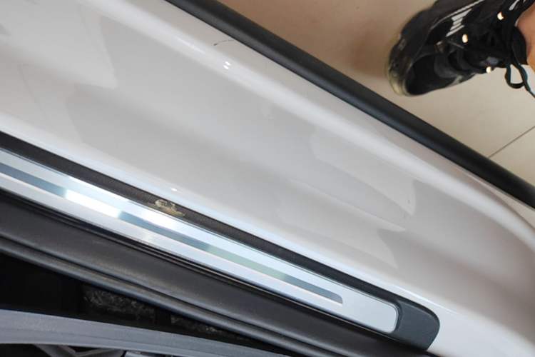 Used Audi Q4 e-tron 2024 50 e-tron quattro Creation Edition Midnight Left Side Sill