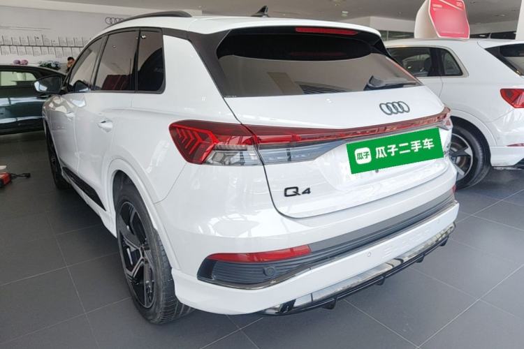 Used Audi Q4 e-tron 2024 50 e-tron quattro Creation Edition Midnight Rear Left 45 Deg