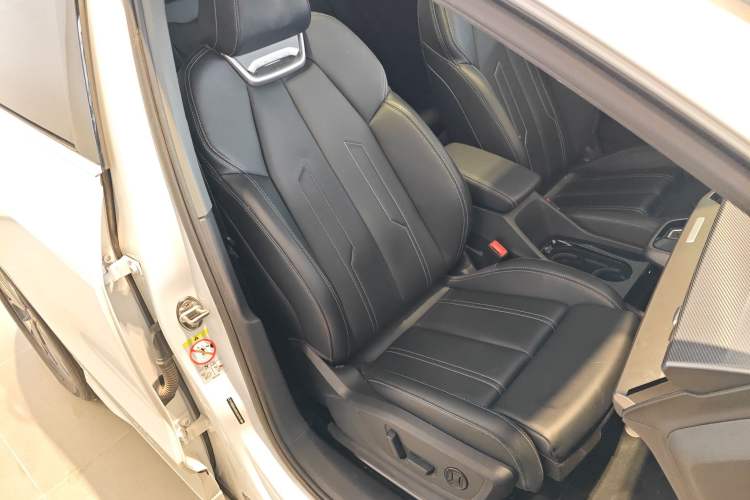 Used Audi Q4 e-tron 2024 40 e-tron Adventure Edition Right Front Seat