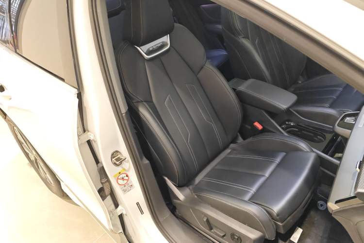 Used Audi Q4 e-tron 2024 40 e-tron Adventure Edition Right Front Seat