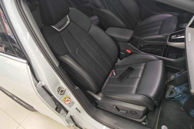 Used Audi Q4 e-tron 2024 40 e-tron Adventure Edition Right Front Seat