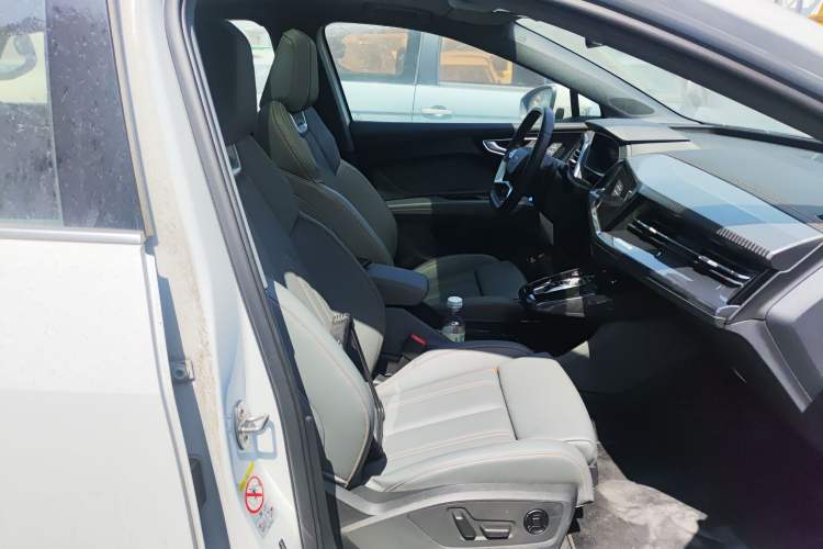Used Audi Q4 e-tron 2024 40 e-tron Boundary Edition Right Front Seat