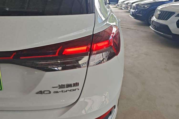 Used Audi Q4 e-tron 2024 40 e-tron Boundary Edition Right Rear Taillight