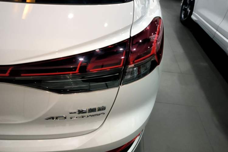 Used Audi Q4 e-tron 2024 40 e-tron Boundary Edition Right Rear Taillight