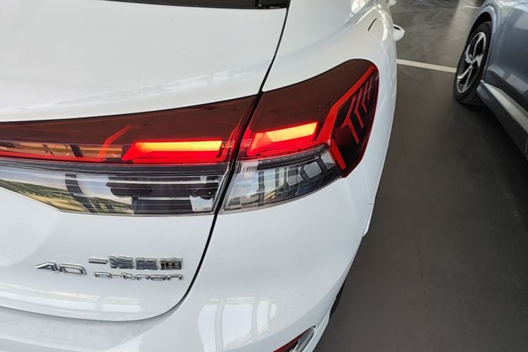 Used Audi Q4 e-tron 2024 40 e-tron Boundary Edition Right Rear Taillight