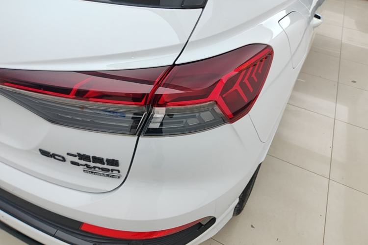 Used Audi Q4 e-tron 2024 50 e-tron quattro Creation Edition Midnight Right Rear Taillight