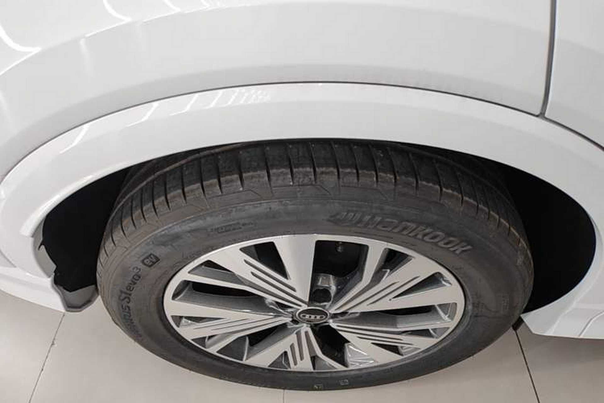 Used Audi Q4 e-tron 2024 40 e-tron Adventure Edition Right Rear Wheel Hub