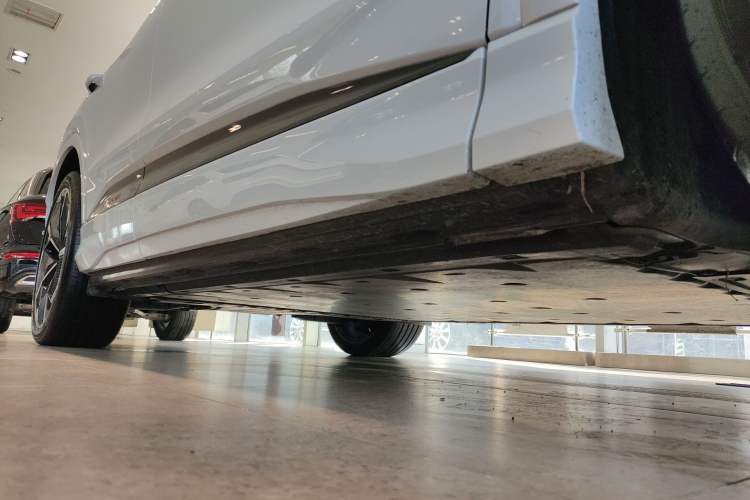 Used Audi Q4 e-tron 2024 40 e-tron Adventure Edition Right Side Sill