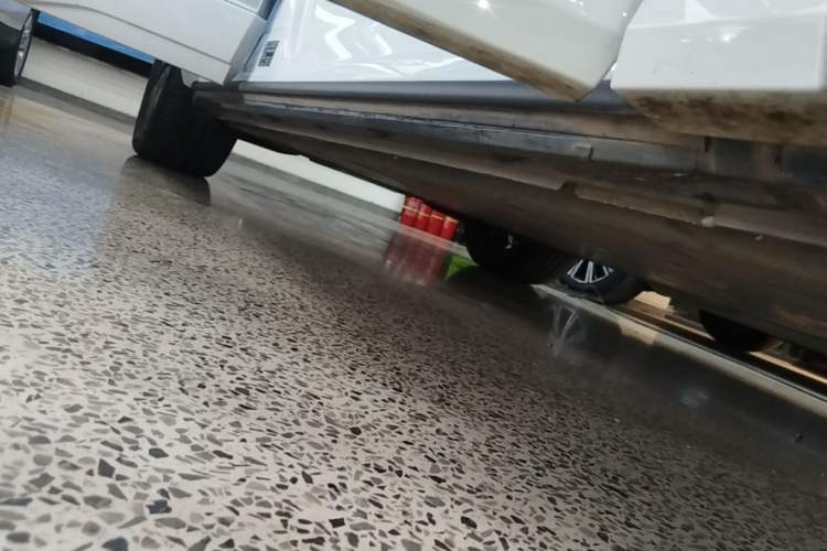 Used Audi Q4 e-tron 2024 40 e-tron Adventure Edition Right Side Sill