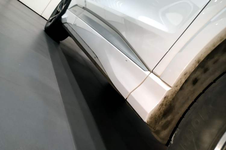 Used Audi Q4 e-tron 2024 40 e-tron Boundary Edition Right Side Sill