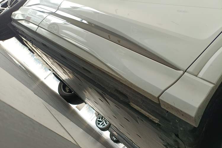 Used Audi Q4 e-tron 2024 50 e-tron quattro Creation Edition Midnight Right Side Sill