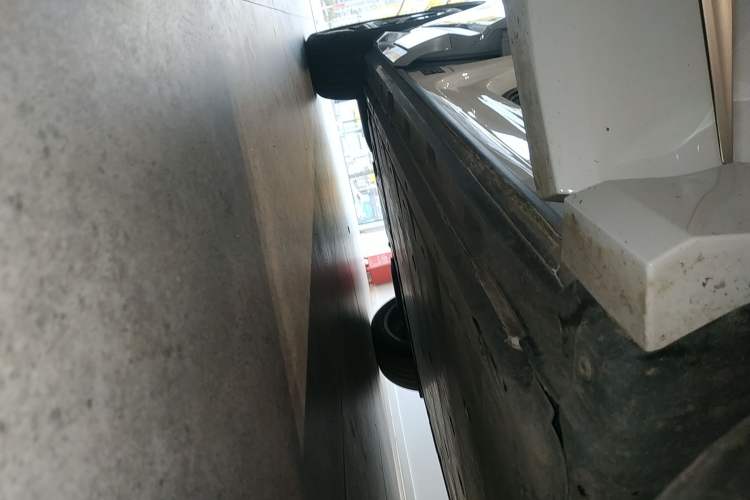 Used Audi Q4 e-tron 2024 40 e-tron Boundary Edition Right Side Sill