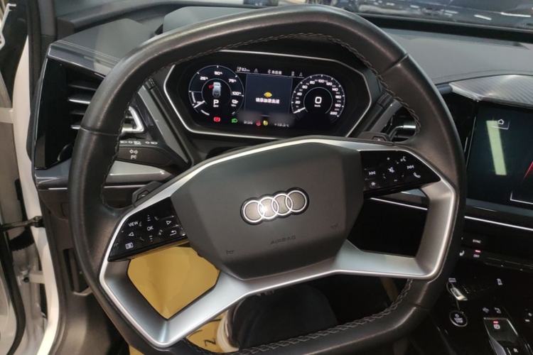 Used Audi Q4 e-tron 2024 40 e-tron Boundary Edition Steering Wheel