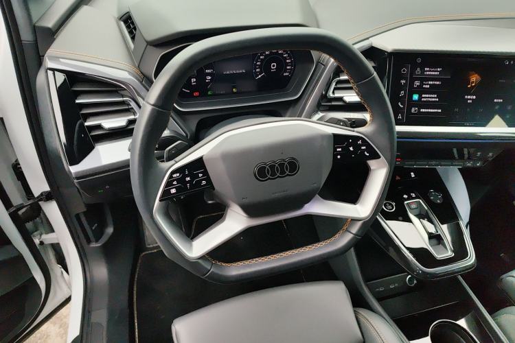 Used Audi Q4 e-tron 2024 40 e-tron Boundary Edition Steering Wheel