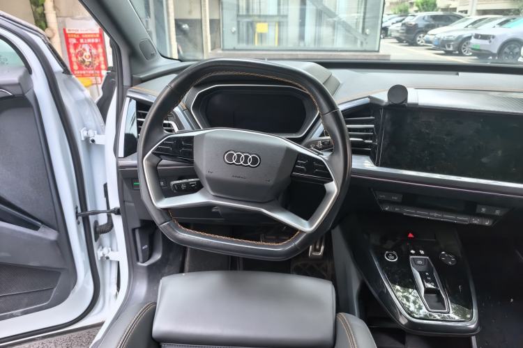 Used Audi Q4 e-tron 2024 40 e-tron Boundary Edition Steering Wheel