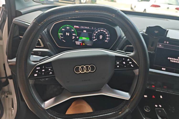 Used Audi Q4 e-tron 2024 40 e-tron Boundary Edition Steering Wheel