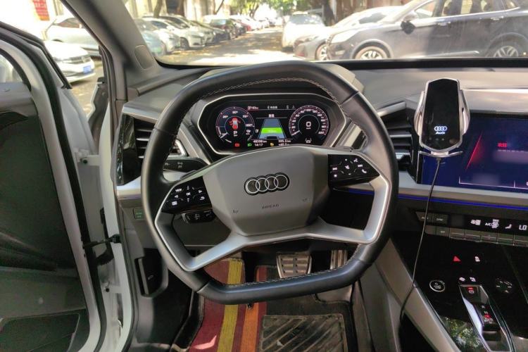 Used Audi Q4 e-tron 2024 40 e-tron Adventure Edition Steering Wheel