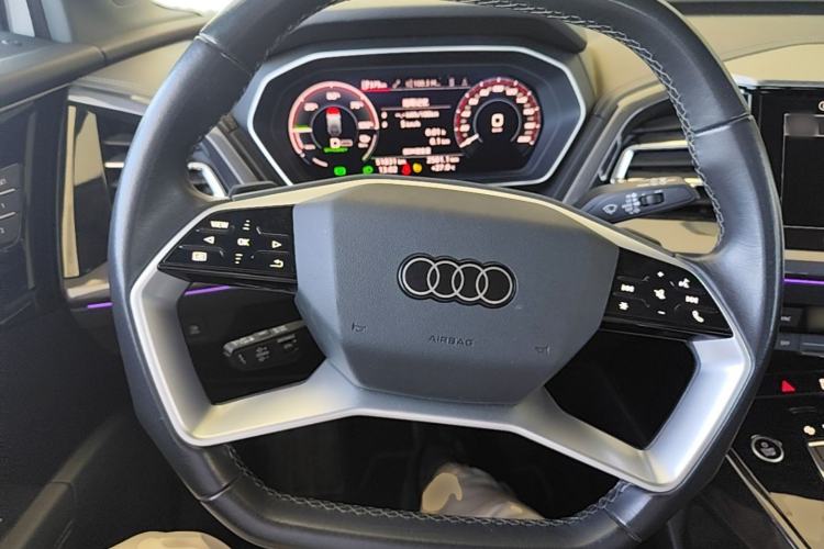 Used Audi Q4 e-tron 2024 40 e-tron Boundary Edition Steering Wheel