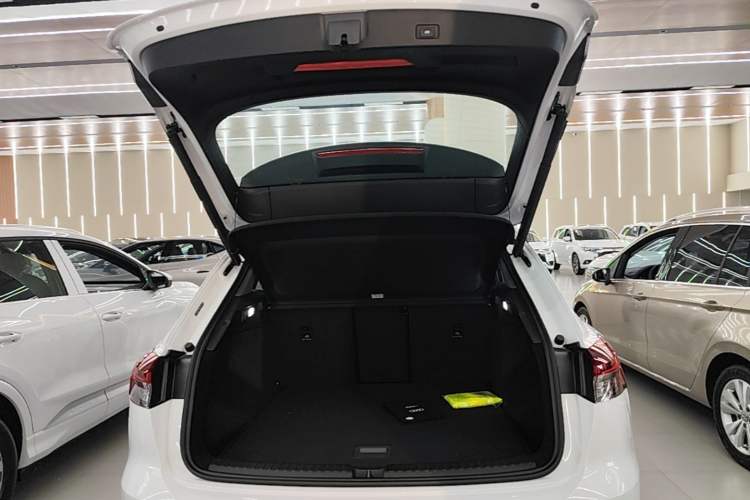 Used Audi Q4 e-tron 2024 40 e-tron Adventure Edition Trunk