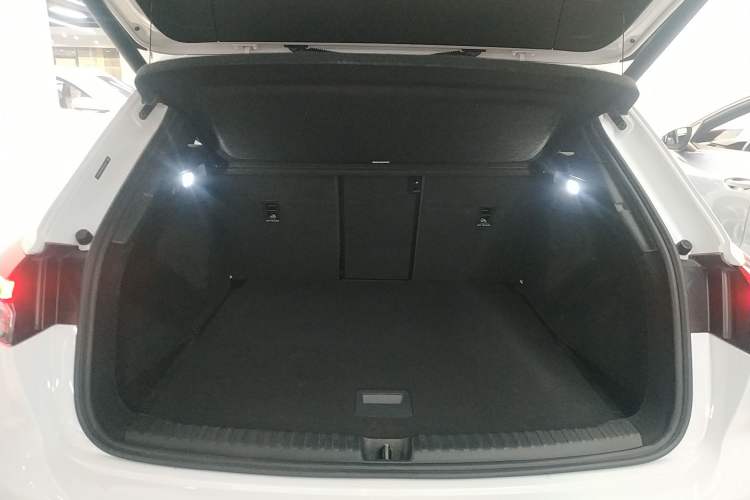 Used Audi Q4 e-tron 2024 50 e-tron quattro Creation Edition Midnight Trunk