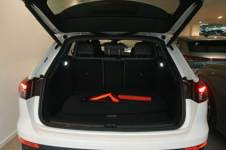 Used Audi Q4 e-tron 2024 40 e-tron Boundary Edition Trunk