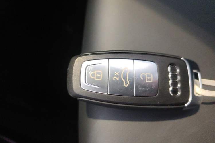 Used Audi Q4 e-tron 2024 50 e-tron quattro Creation Edition Midnight Vehicle Key