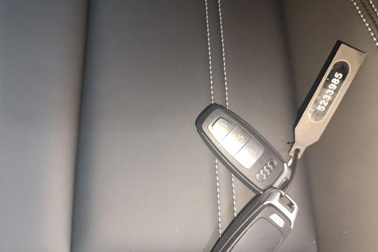 Used Audi Q4 e-tron 2024 40 e-tron Adventure Edition Vehicle Key