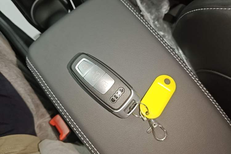 Used Audi Q4 e-tron 2024 40 e-tron Adventure Edition Vehicle Key