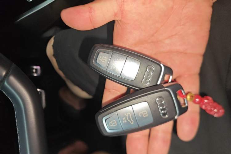 Used Audi Q4 e-tron 2024 40 e-tron Adventure Edition Vehicle Key