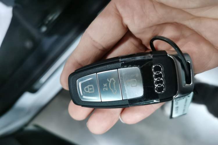 Used Audi Q4 e-tron 2024 40 e-tron Adventure Edition Vehicle Key